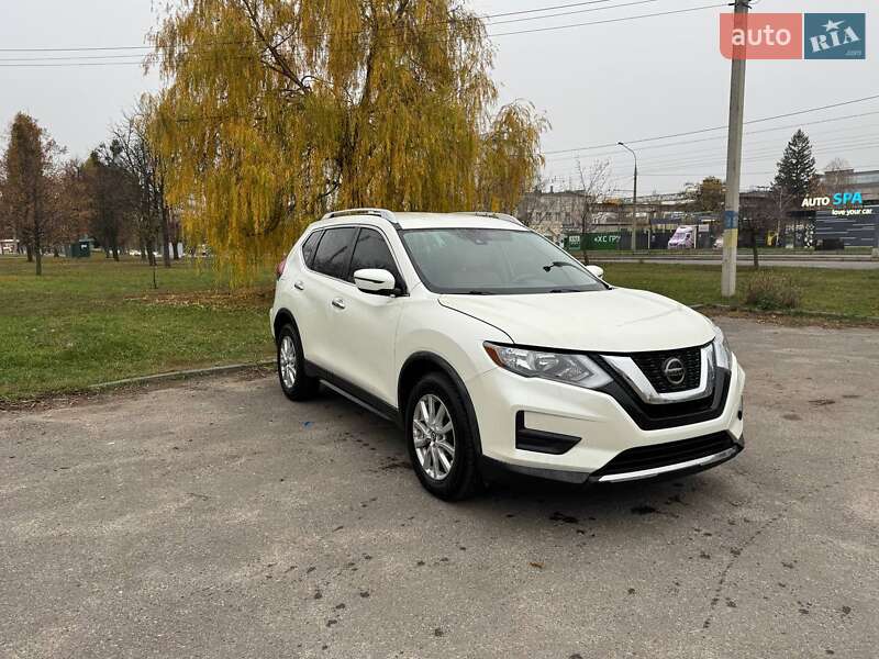 Внедорожник / Кроссовер Nissan Rogue 2019 в Харькове