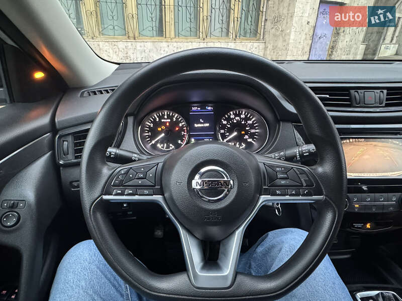 Внедорожник / Кроссовер Nissan Rogue 2018 в Ивано-Франковске