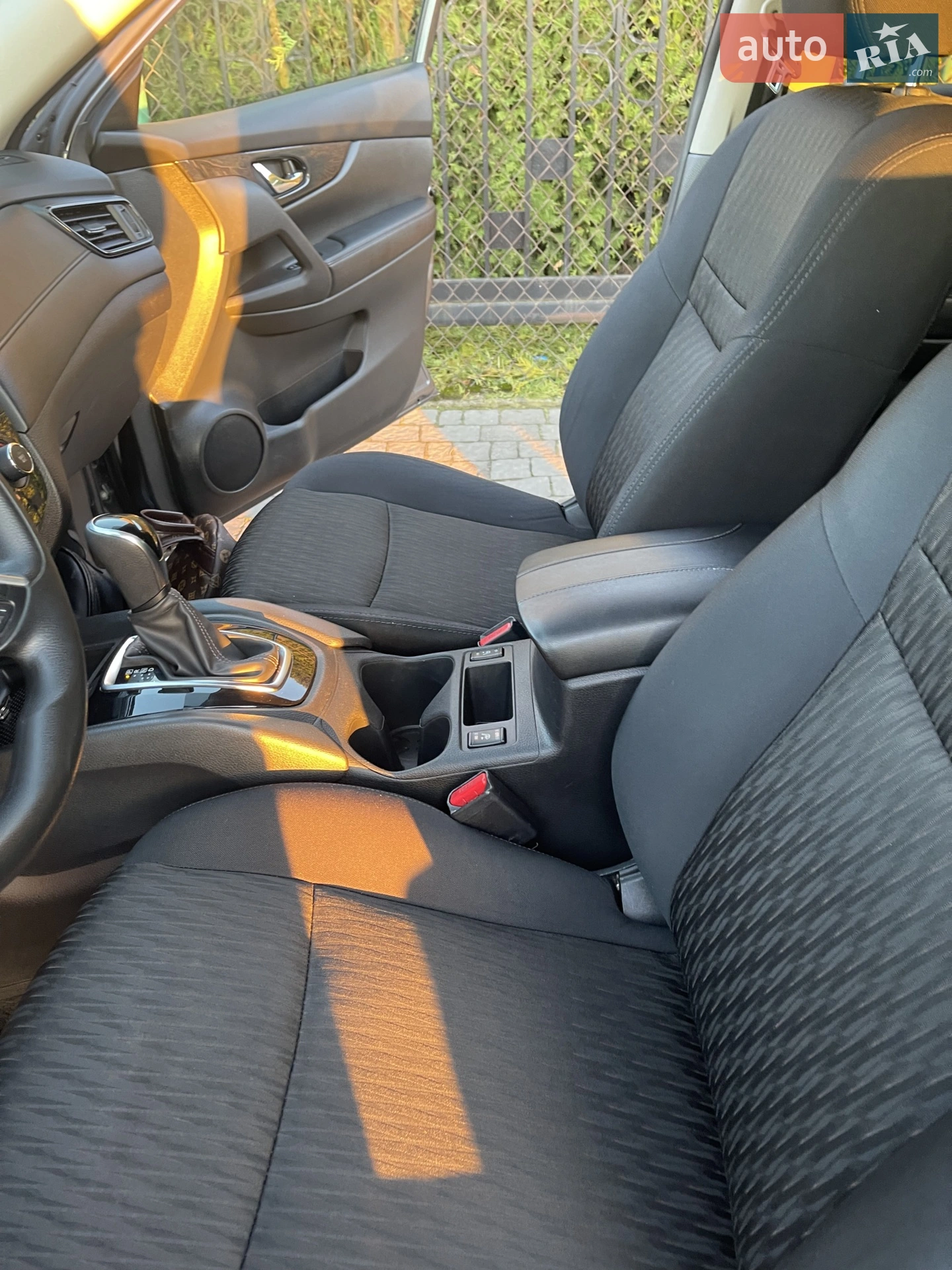 2017 Nissan Rogue - мініатюра 12