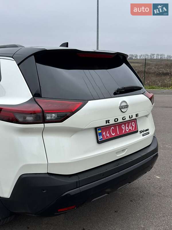 Внедорожник / Кроссовер Nissan Rogue 2023 в Ровно