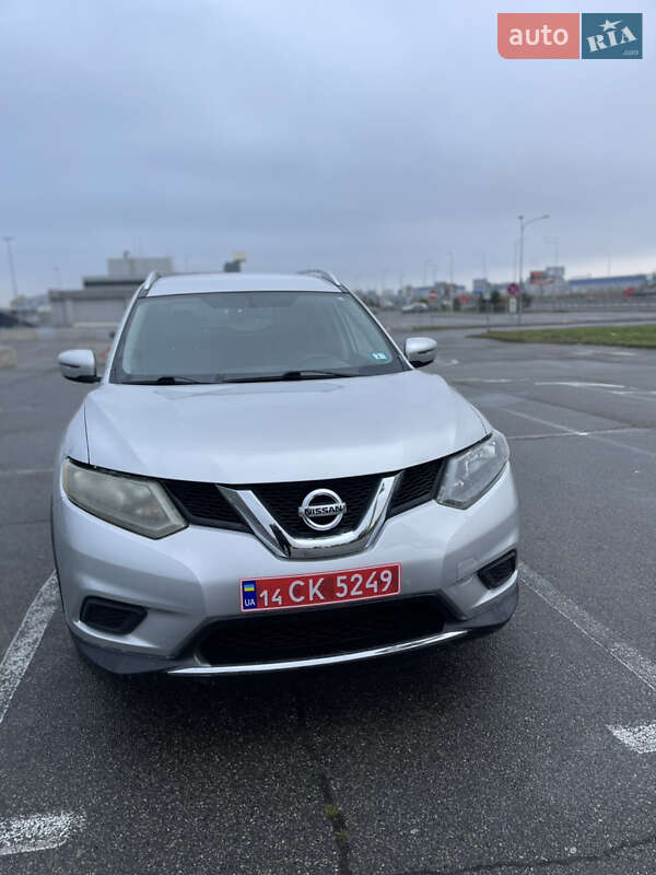 Позашляховик / Кросовер Nissan Rogue 2015 в Києві