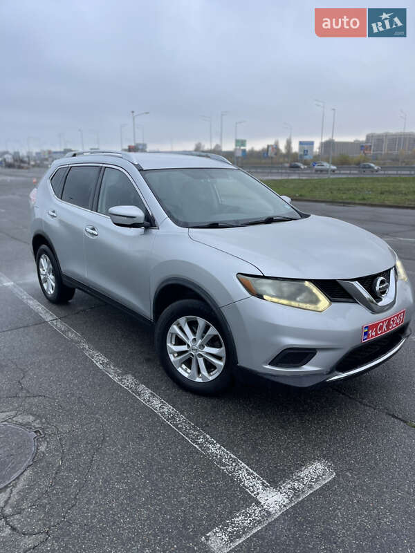 Позашляховик / Кросовер Nissan Rogue 2015 в Києві