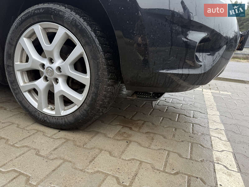 Внедорожник / Кроссовер Nissan Rogue 2012 в Луцке