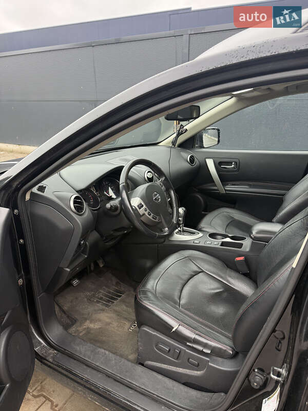 Внедорожник / Кроссовер Nissan Rogue 2012 в Луцке