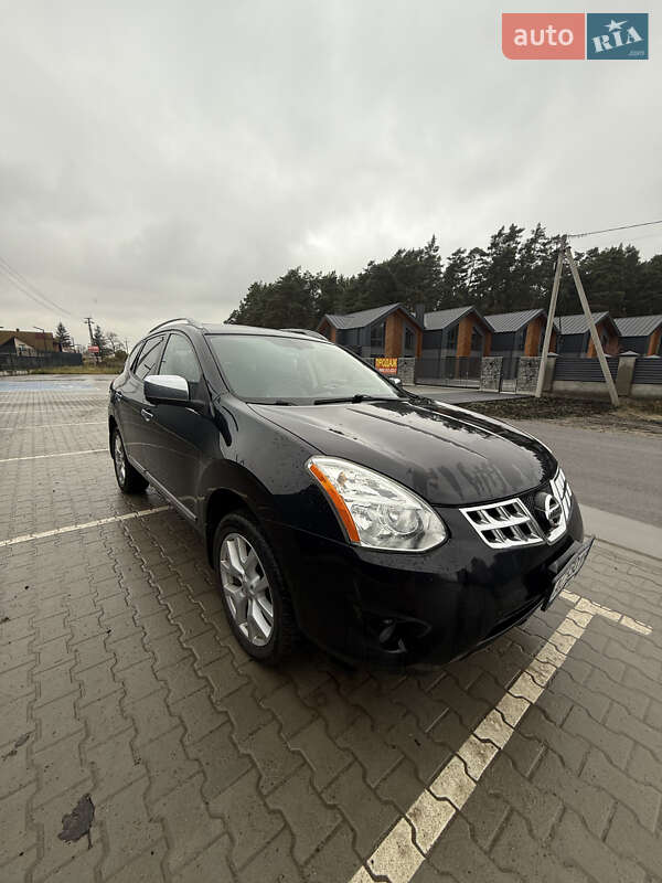 Внедорожник / Кроссовер Nissan Rogue 2012 в Луцке