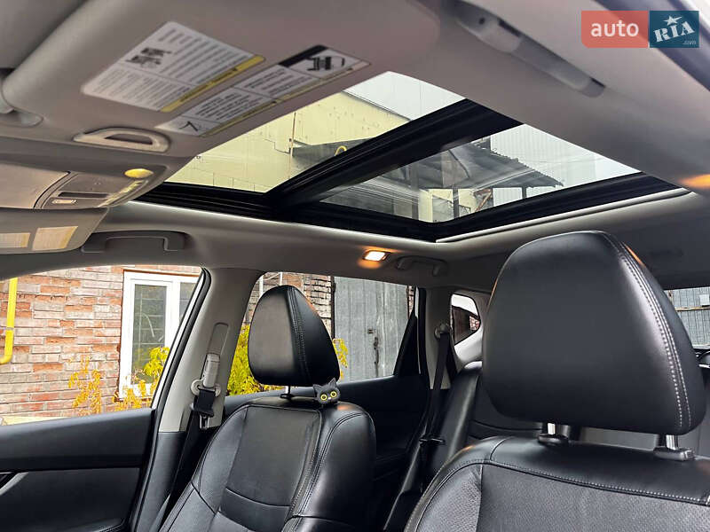 Внедорожник / Кроссовер Nissan Rogue 2018 в Киеве