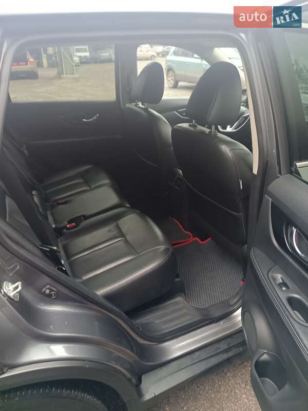 Внедорожник / Кроссовер Nissan Rogue 2018 в Киеве