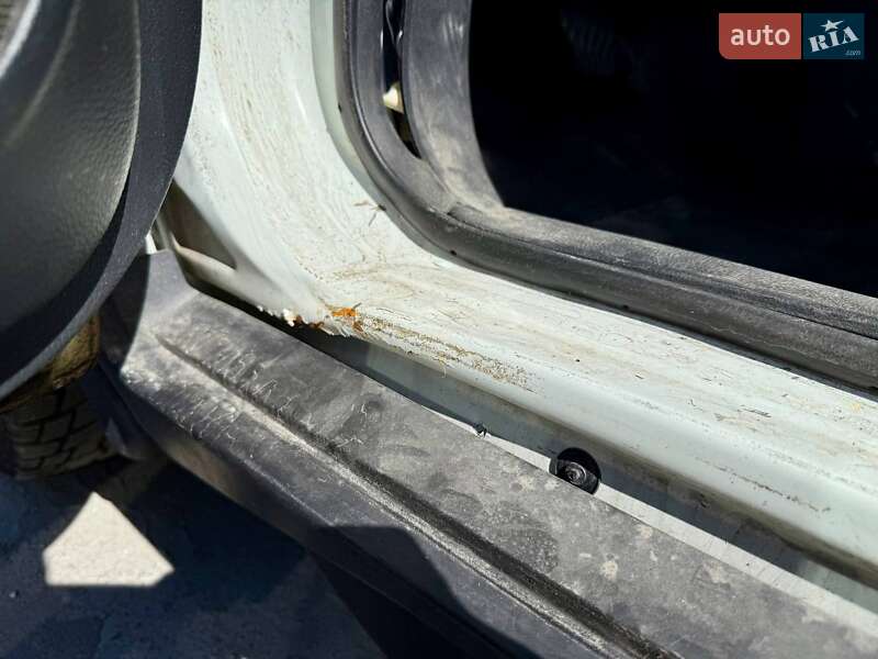 Внедорожник / Кроссовер Nissan Rogue 2017 в Киеве