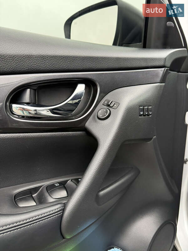 Внедорожник / Кроссовер Nissan Rogue 2018 в Тульчине