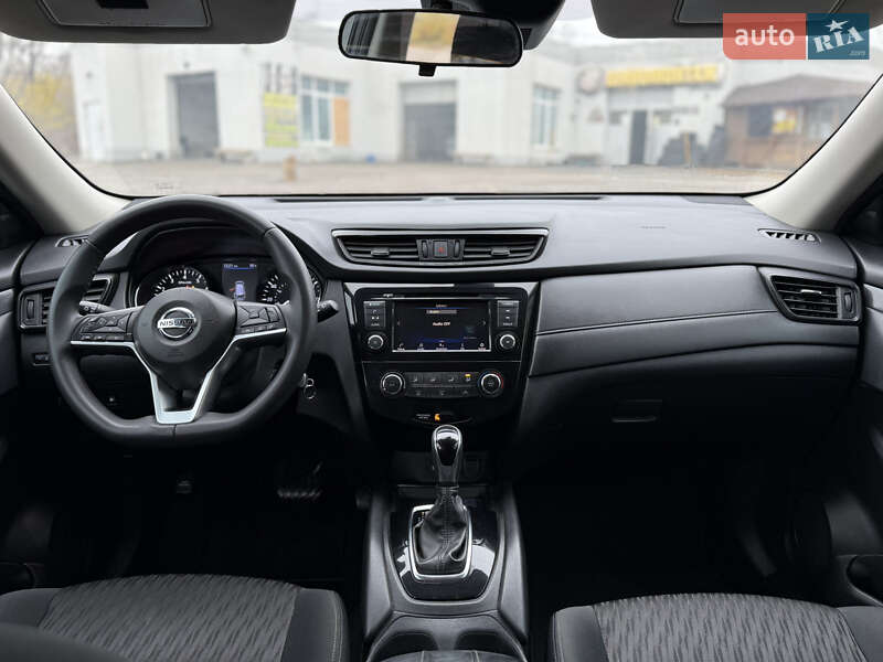 Внедорожник / Кроссовер Nissan Rogue 2020 в Запорожье