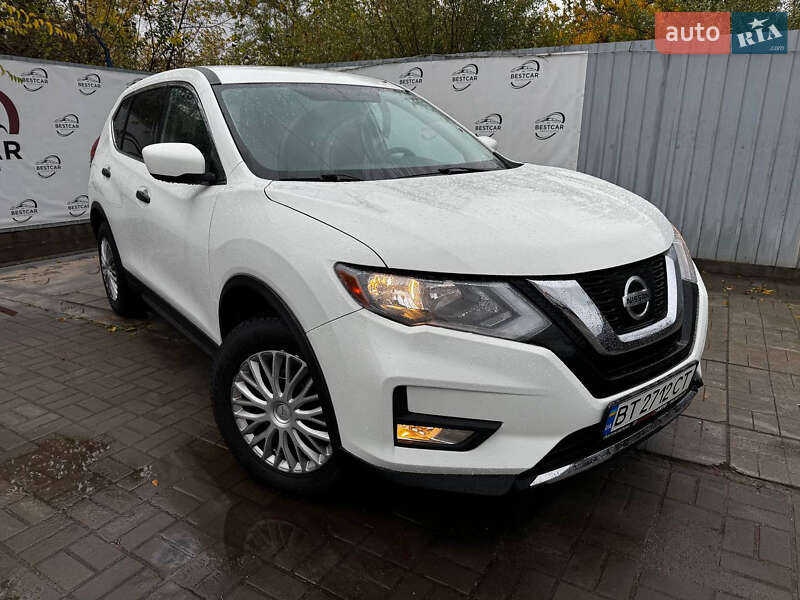 Внедорожник / Кроссовер Nissan Rogue 2016 в Днепре