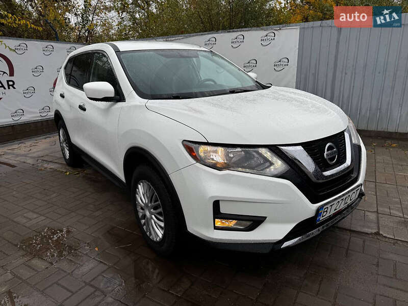 Внедорожник / Кроссовер Nissan Rogue 2016 в Днепре
