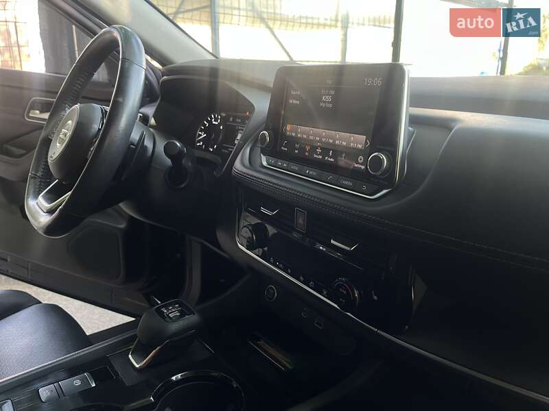 Внедорожник / Кроссовер Nissan Rogue 2021 в Львове