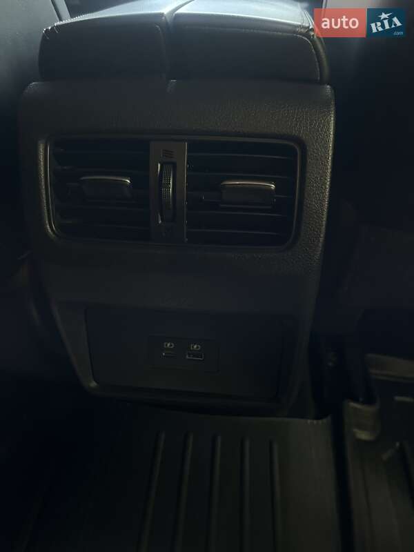 Внедорожник / Кроссовер Nissan Rogue 2021 в Львове