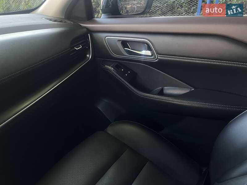 Внедорожник / Кроссовер Nissan Rogue 2021 в Львове