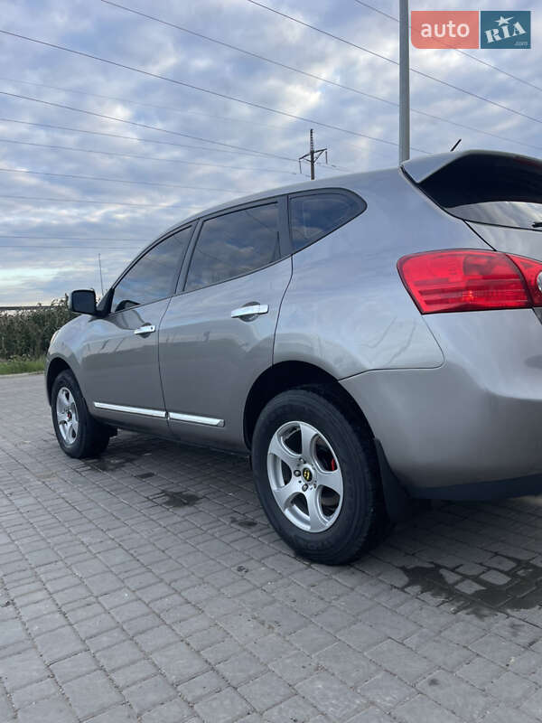 Позашляховик / Кросовер Nissan Rogue 2010 в Одесі