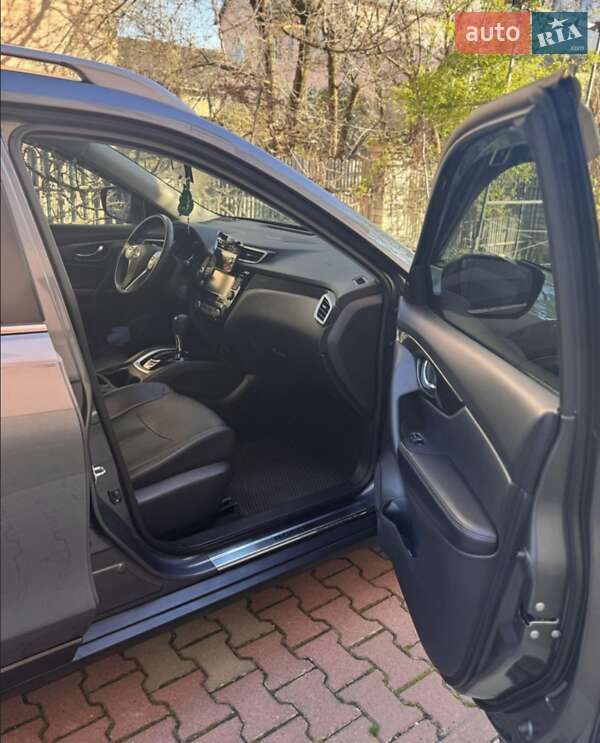 Внедорожник / Кроссовер Nissan Rogue 2016 в Ивано-Франковске