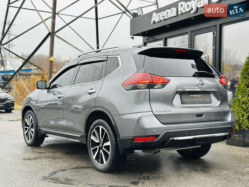 Внедорожник / Кроссовер Nissan Rogue 2018 в Харькове