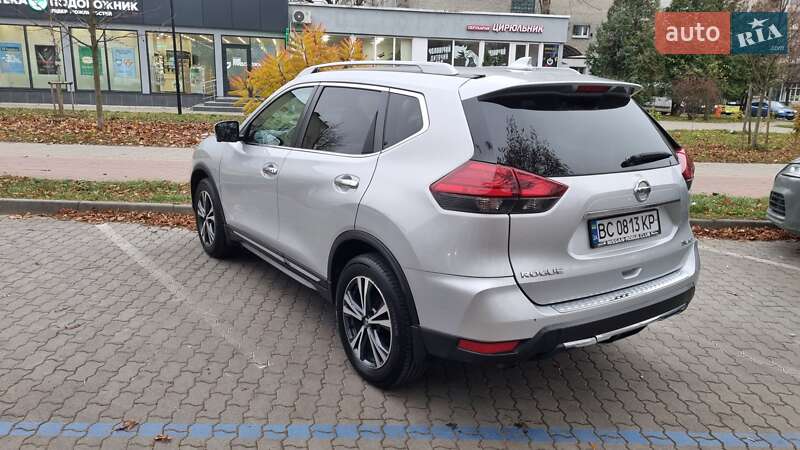 Позашляховик / Кросовер Nissan Rogue 2017 в Львові