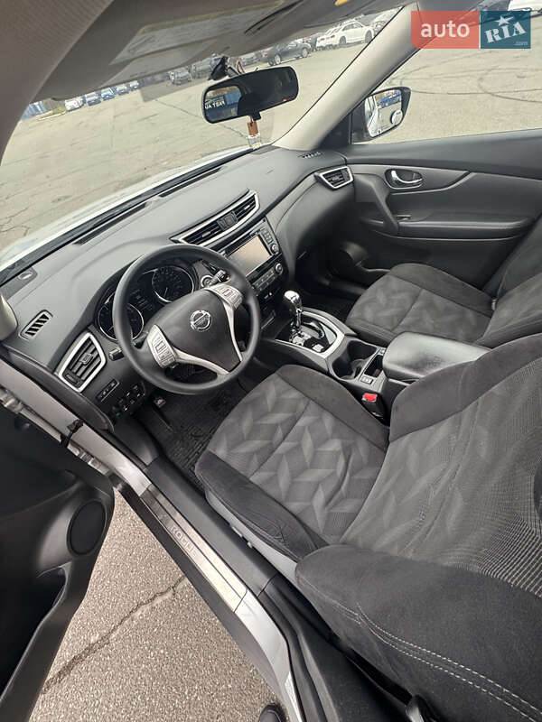 Внедорожник / Кроссовер Nissan Rogue 2016 в Киеве