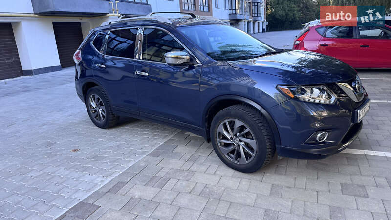 Внедорожник / Кроссовер Nissan Rogue 2016 в Ивано-Франковске