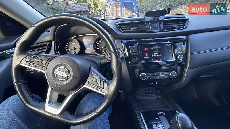 Внедорожник / Кроссовер Nissan Rogue 2016 в Ивано-Франковске