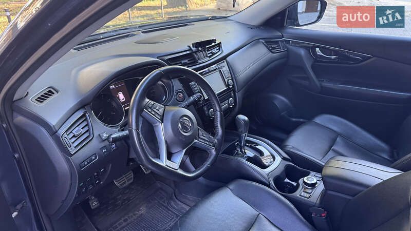 Внедорожник / Кроссовер Nissan Rogue 2016 в Ивано-Франковске