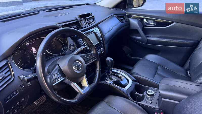 Внедорожник / Кроссовер Nissan Rogue 2016 в Ивано-Франковске