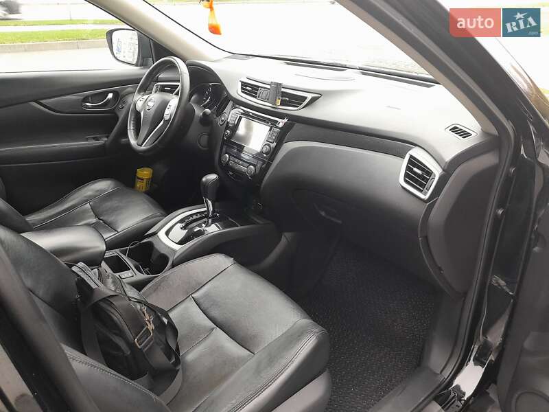 Позашляховик / Кросовер Nissan Rogue 2014 в Кременчуці