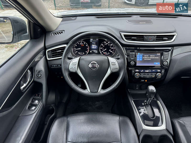Внедорожник / Кроссовер Nissan Rogue 2015 в Киеве