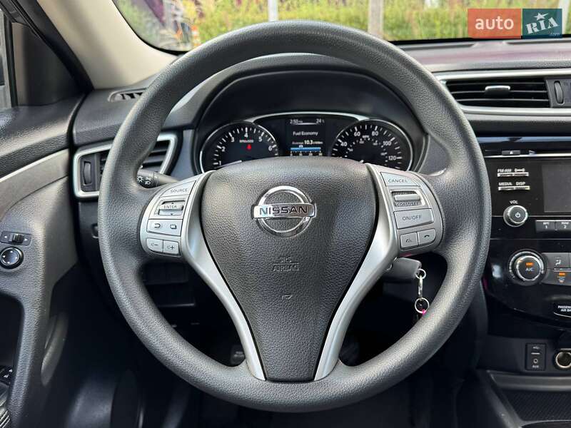 Внедорожник / Кроссовер Nissan Rogue 2016 в Киеве