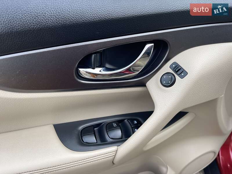 Позашляховик / Кросовер Nissan Rogue 2014 в Миколаєві