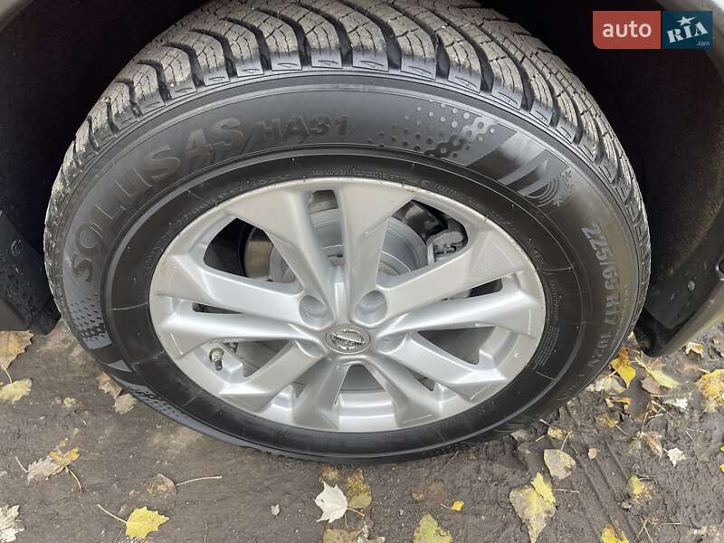 Позашляховик / Кросовер Nissan Rogue 2014 в Миколаєві