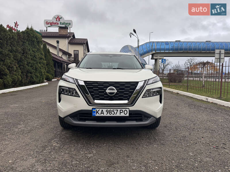 Внедорожник / Кроссовер Nissan Rogue 2023 в Киеве