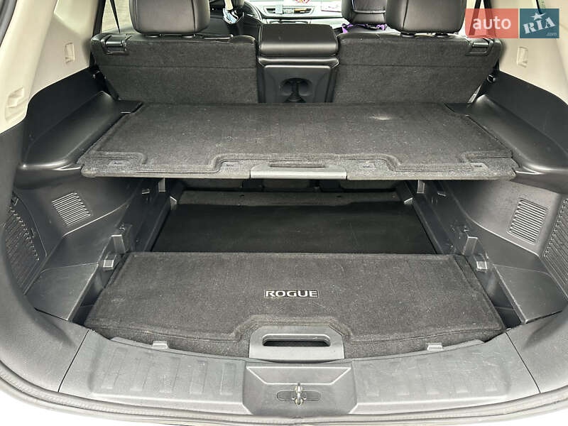 Позашляховик / Кросовер Nissan Rogue 2016 в Києві