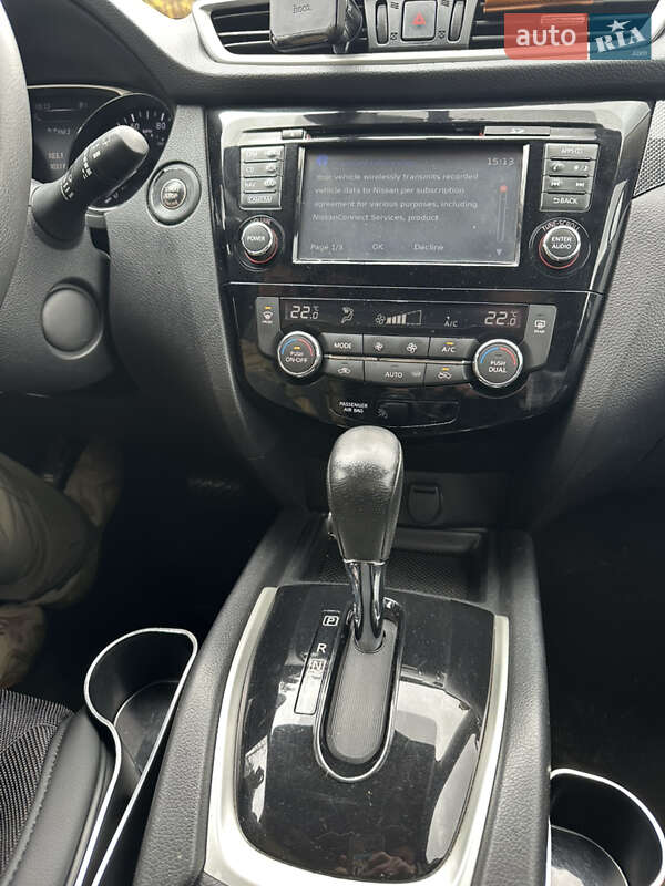 Позашляховик / Кросовер Nissan Rogue 2016 в Києві