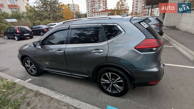 Внедорожник / Кроссовер Nissan Rogue 2017 в Киеве