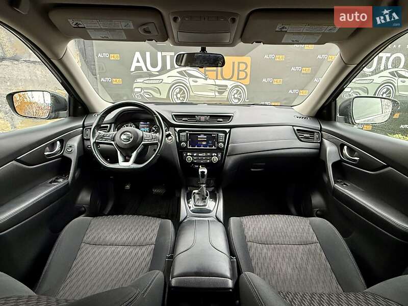 Позашляховик / Кросовер Nissan Rogue 2018 в Харкові