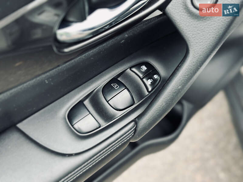 Позашляховик / Кросовер Nissan Rogue 2019 в Кременчуці