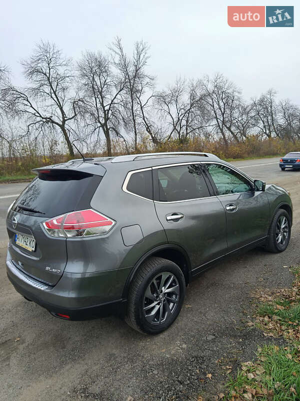 Внедорожник / Кроссовер Nissan Rogue 2016 в Киеве