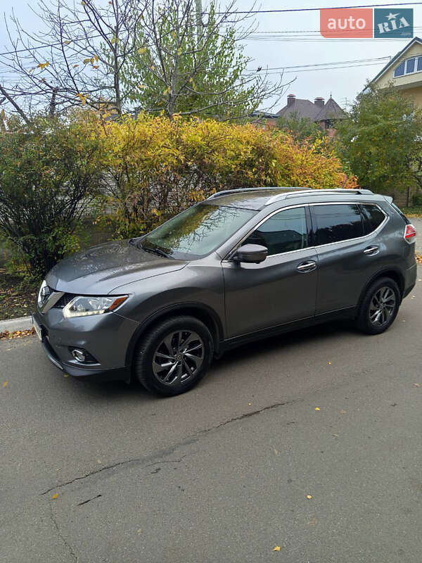 Внедорожник / Кроссовер Nissan Rogue 2016 в Киеве