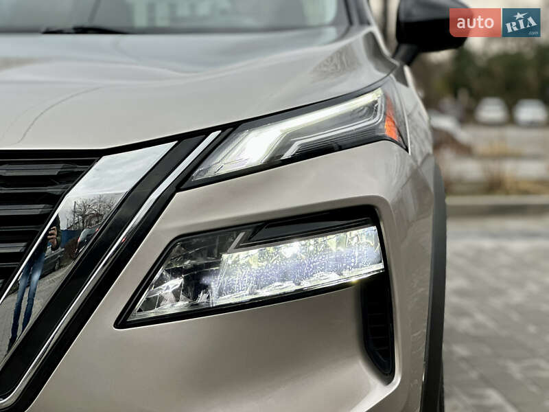 Внедорожник / Кроссовер Nissan Rogue 2021 в Львове