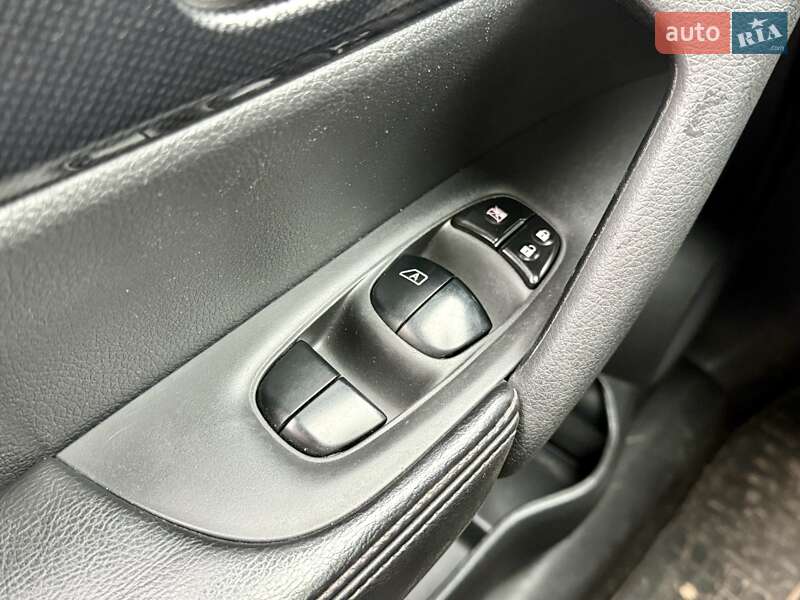 Внедорожник / Кроссовер Nissan Rogue 2016 в Харькове фото 23 Внедорожник / Кроссовер Nissan Rogue 2016 в Харькове