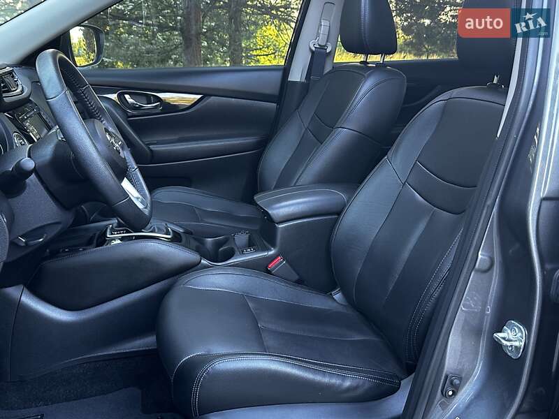 Внедорожник / Кроссовер Nissan Rogue 2019 в Дрогобыче