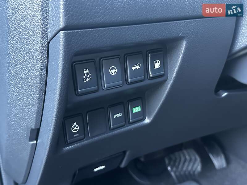 Внедорожник / Кроссовер Nissan Rogue 2019 в Дрогобыче