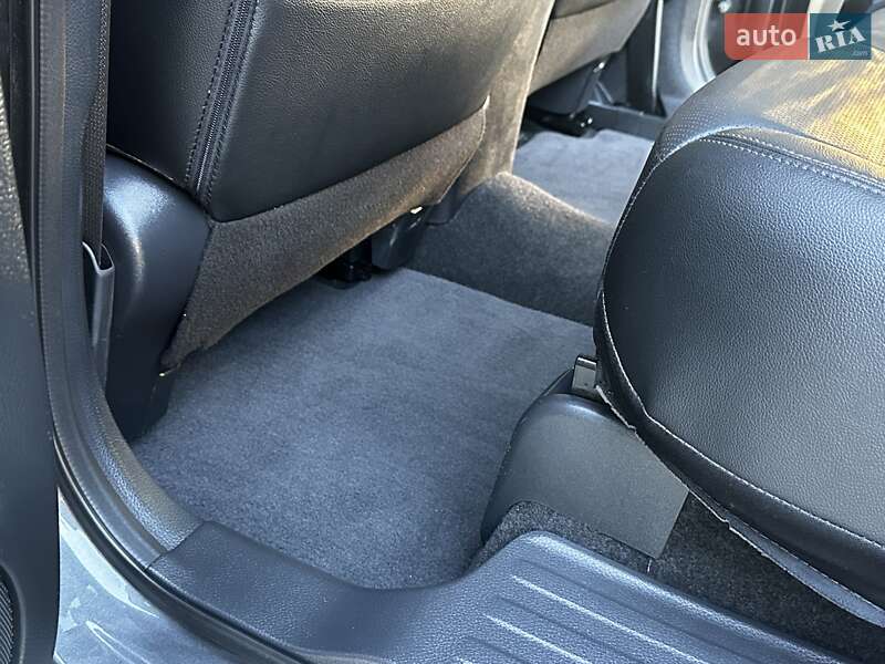 Внедорожник / Кроссовер Nissan Rogue 2019 в Дрогобыче