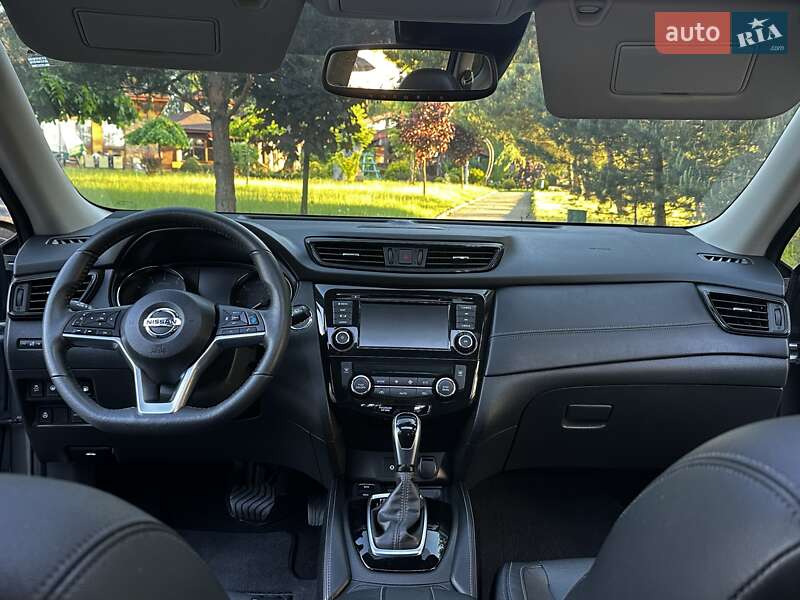 Внедорожник / Кроссовер Nissan Rogue 2019 в Дрогобыче