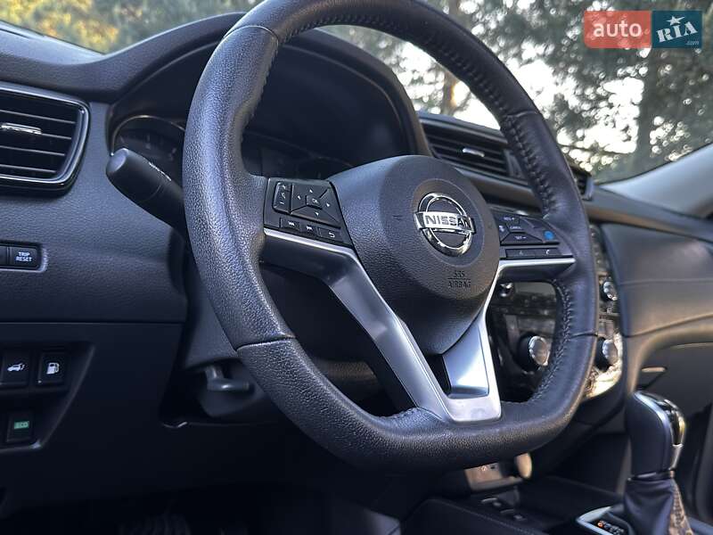 Внедорожник / Кроссовер Nissan Rogue 2019 в Дрогобыче