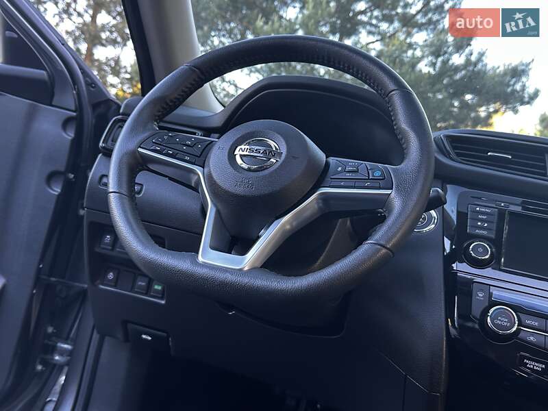 Внедорожник / Кроссовер Nissan Rogue 2019 в Дрогобыче