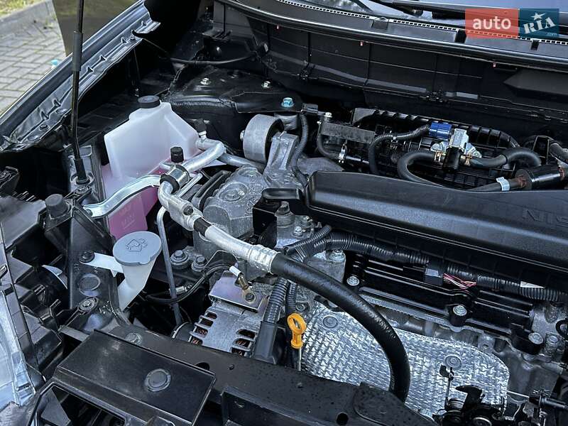 Внедорожник / Кроссовер Nissan Rogue 2019 в Дрогобыче